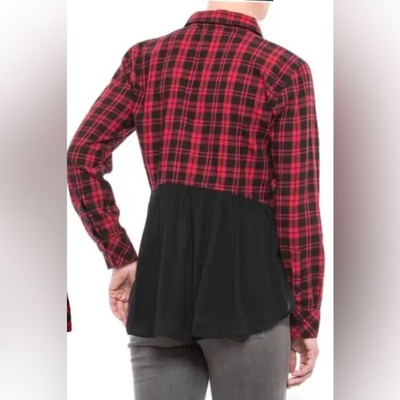 BeachLunchLounge Red + Black Plaid Button Down Top Large - Picture 10 of 10